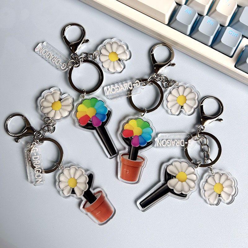Product Introduction of LL'S | GD Lightstick and Keychain Accessory Pop-up Event, featuring Acrylic Cheering Lights, Keychain Accessories, and Official Merchandise available offline. 7