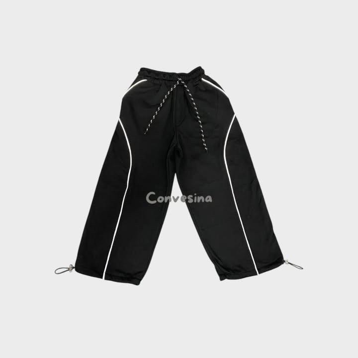 Celana Anak Skena Baggy Pants Terbaru Plat Menyala Laki-laki Perempuan Usia 4-15 Tahun Celana Strip Reflektif Menyala Bahan Fleece Unisex Fashion Kids Nyaman Hangat Stylish Celana Anak Skena Baggy Pants Terbaru Plat Menyala Laki-laki Perempuan Usia 4-15 Tahun Celana Strip Reflektif Menyala Bahan Fleece Unisex Fashion Kids Nyaman Hangat Stylish