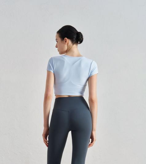 Product Introduction of Áo Thun Thể Dục, ngắn Tay Nữ, Cổ Tròn, 91% Nylon + 9% Spandex, Thích Hợp Tập Thể Dục Và Yoga Đi Chơi, Hàng Mới Về Năm 2025, Kiểu Áo Khoác Ngoài 26