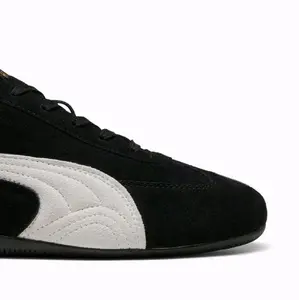 Sepatu Sneakers Pria dan Wanita Speed Cat Hitam Putih Desain Sporty Nyaman untuk Olahraga dan Aktivitas Sehari-hari - Casual