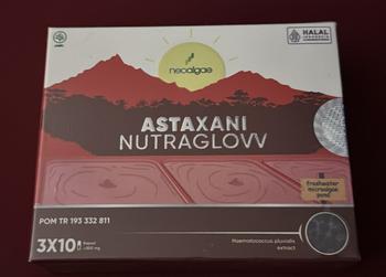 Product Review of Suplemen Kecantikan Astaxani Nutraglow - Natural Astaxanthin 10 mg - Nutrisi Alami Mencerahkan Memudarkan Flek Hitam Mencegah Penuaan Dini Pada Kulit [BPOM & HALAL] from r**m 0