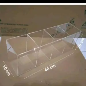 Kotak permen /sosis 4 ruang