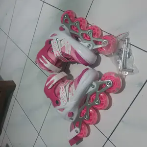 SPEEDS Sepatu Roda Anak Remaja Full Karet PU Roda Nyala Olahraga Outdoor 003-1000