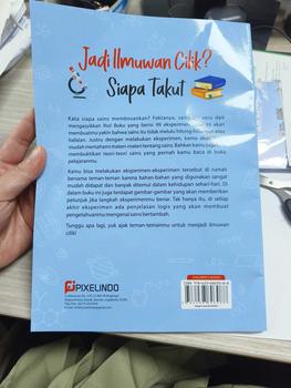 Product Review of BUKU EDUKASI ANAK: JADI ILMUWAN CILIK? SIAPA TAKUT? (99 Eksperimen Sains Asyik untuk Anak) Soft Cover from s**i 1