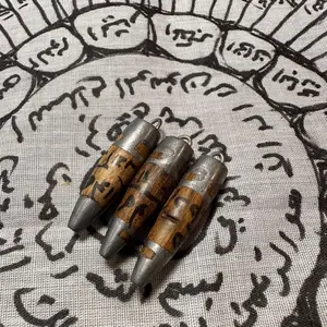 Liontin Kalung Ca Gaharu Olahan Tangan Nini Imay (Isian Luar Dalam)