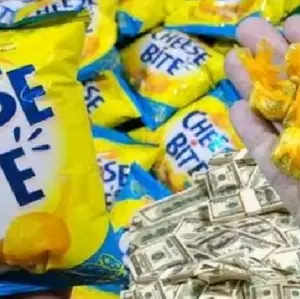 Cheese Bite chiki berhadiah (10 bungkus)