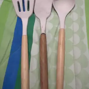 Set Peralatan Silikon 3pcs /Spatula Silikon/Spatula Silikon Dengan Pegangan Kayu/