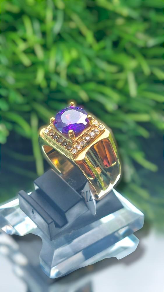 Product Introduction of Cincin pria batu mata kecubun9 ungu ring titanium gold dan silver 14