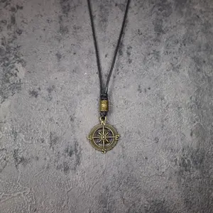Kalung Pria Tali Keren Cowok Laki Liontin Bandul Kompas Titanium Premium