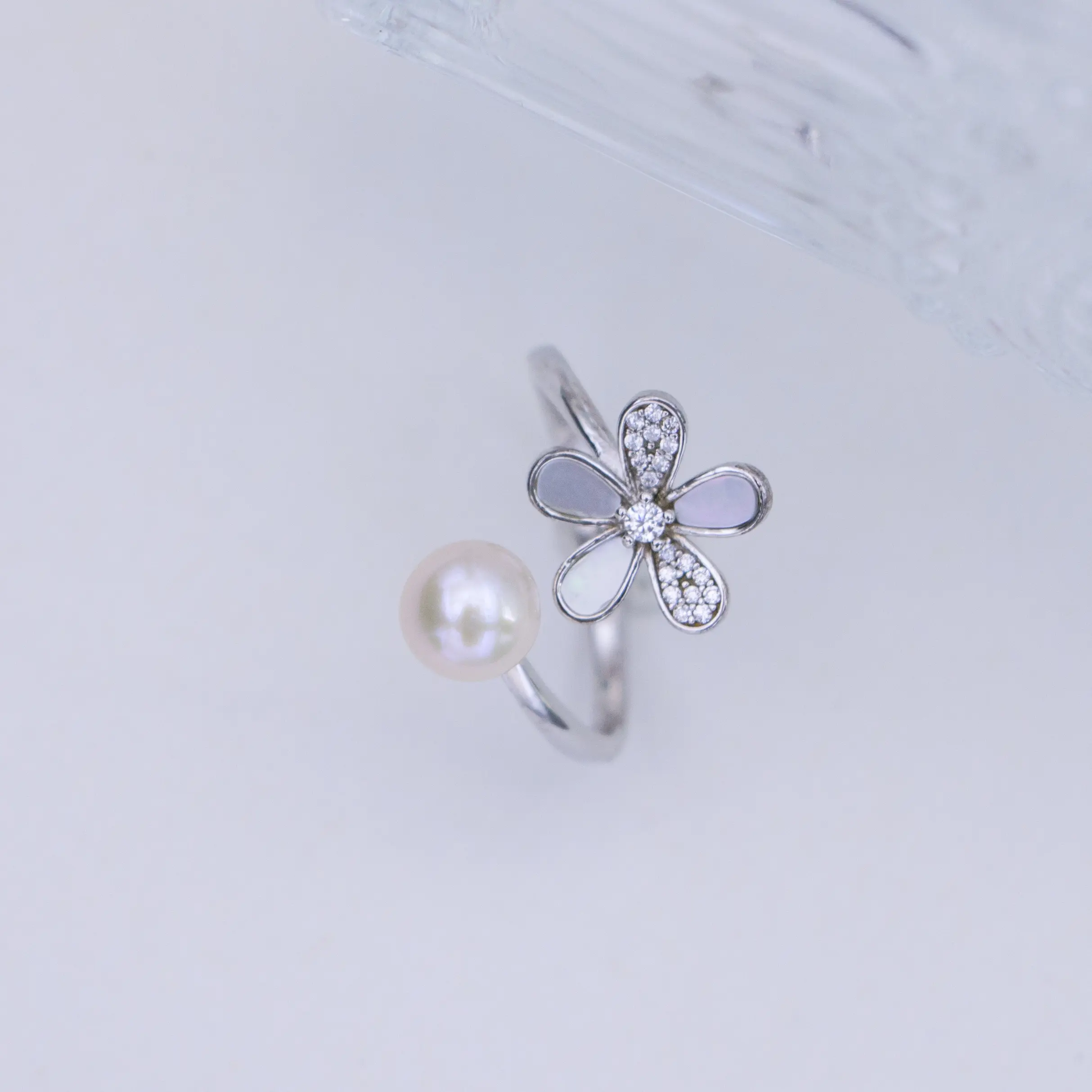 Shuiyu S925 Silver Freshwater Core free White Pearl Ring 7-8mm Near Round Flawless ZH13240