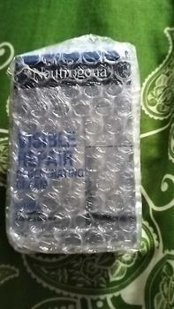 Product Review of NEUTROGENA Visible Repair Regenerating Cream 50g -  Facial Moisturizer - Skincare Retinol Anti Aging from A**a 0