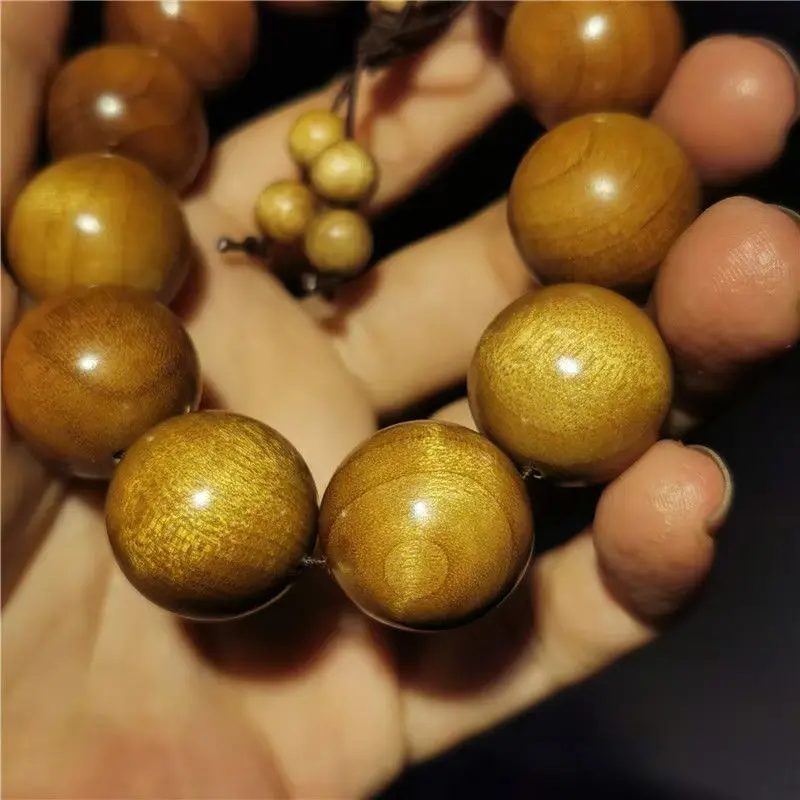 Small wooden gifts for men and women