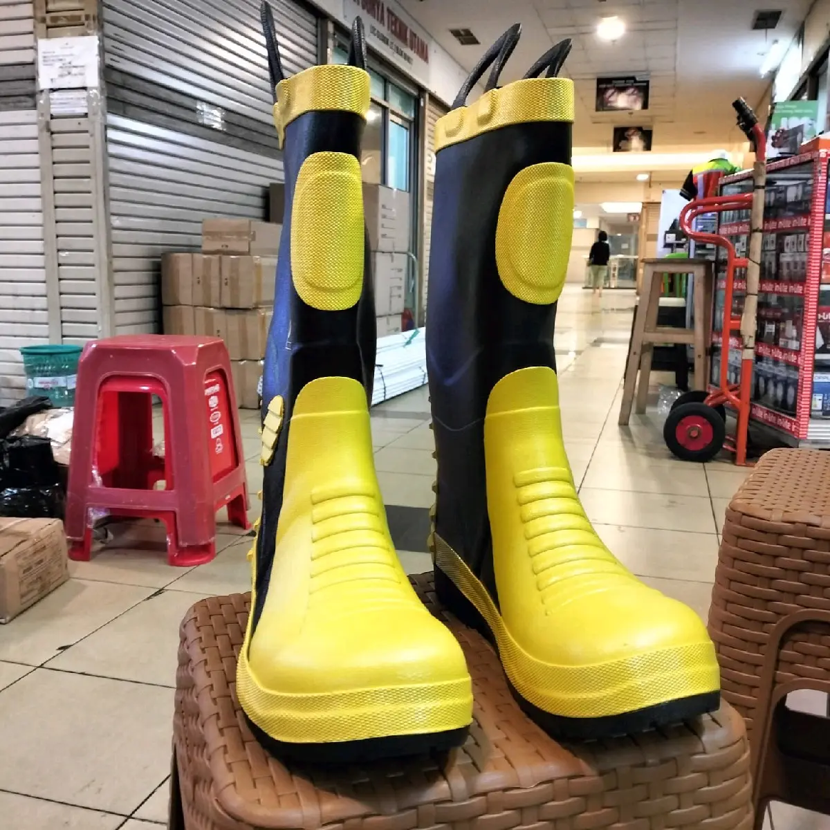Sepatu Safety Boot Pemadam Harmit / Fire Boot Pemadam Harmit