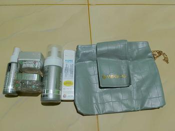 Product Review of SEMUA PAKET WAJAH ORIGINAL FREE GIFT from m**a R** 0