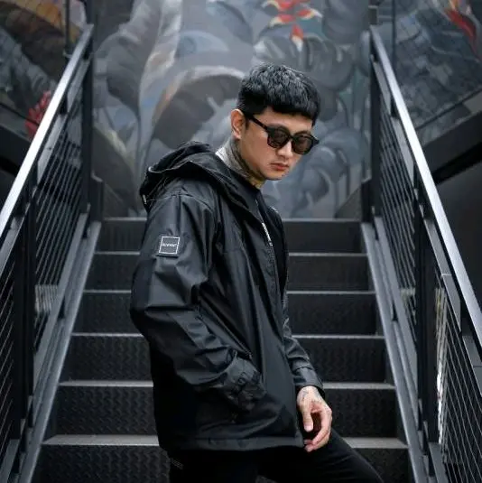 jaket parasut Cowok Hitam Dewasa berkualitas 2