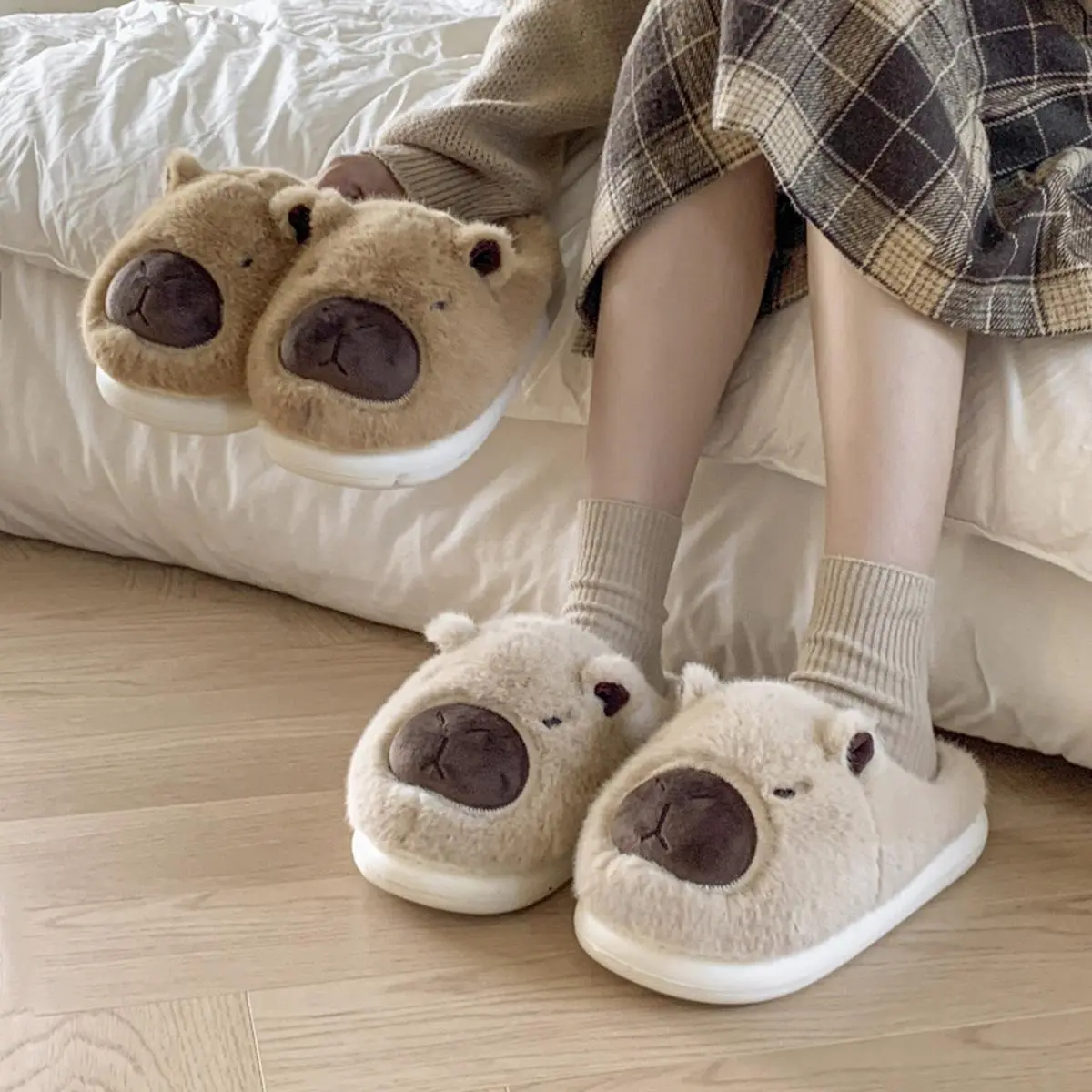Sandal Rumah / Slipper Indoor / Santai Couple Empuk Hangat Lucu Anti Slip Karet Shoes Fashion