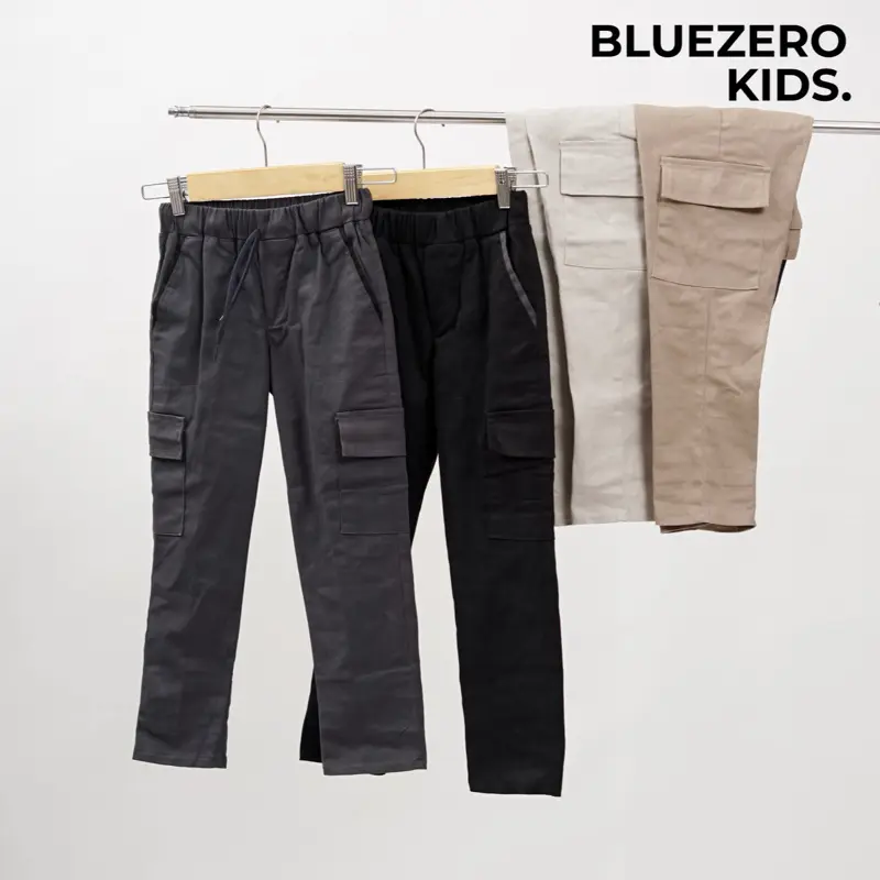 BLUEZERO KIDS Celana Panjang Anak Premium Model Cargo Usia 2 Tahun Sampai 13 Tahun Bahan Katun Twill Streatch Mulur Warna Hitam, Warna Cream, Warna Coklat, Warna Abu Tua, Warna Grey 2