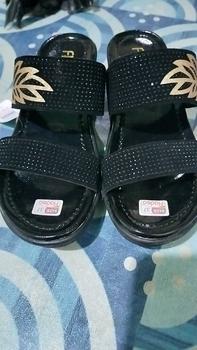 Product Review of Sandal Wedges Wanita Kekinian/ Sandal Wedges Wanita Model Jepit Manik-Manik Terbaru from T**a 0