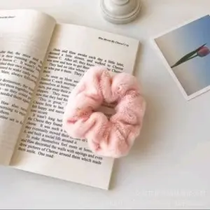 Ikat Rambut Scrunchie Korea Hijab Gelang Hairband Kunciran Cepol Jilbab Besar Bulu Lembut Korea Motif Warna Warni Nyaman Untuk Segala Gaya Rambut