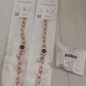 Defen Jewelry - Gelang Rantai Titanium Wanita Anti Luntur Perhiasan Cewek Mewah Motif Bulat Hitam Permata Anti Karat  Model Ruby 446