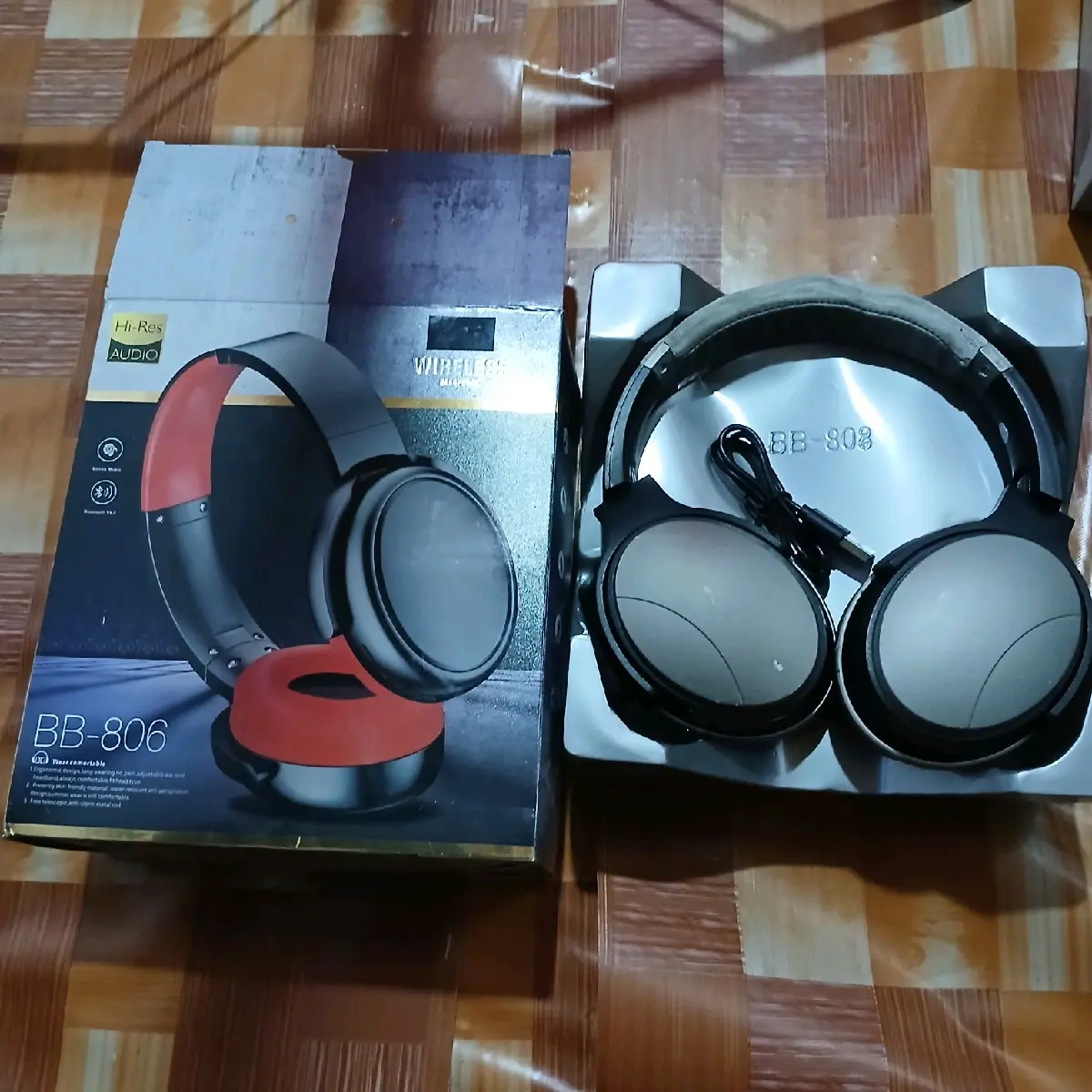 EARPHONE, HEADSET BLUETOOTH HI-RES AUDIO WIRELESS BB-806 Headphone Bass Handsfree Led