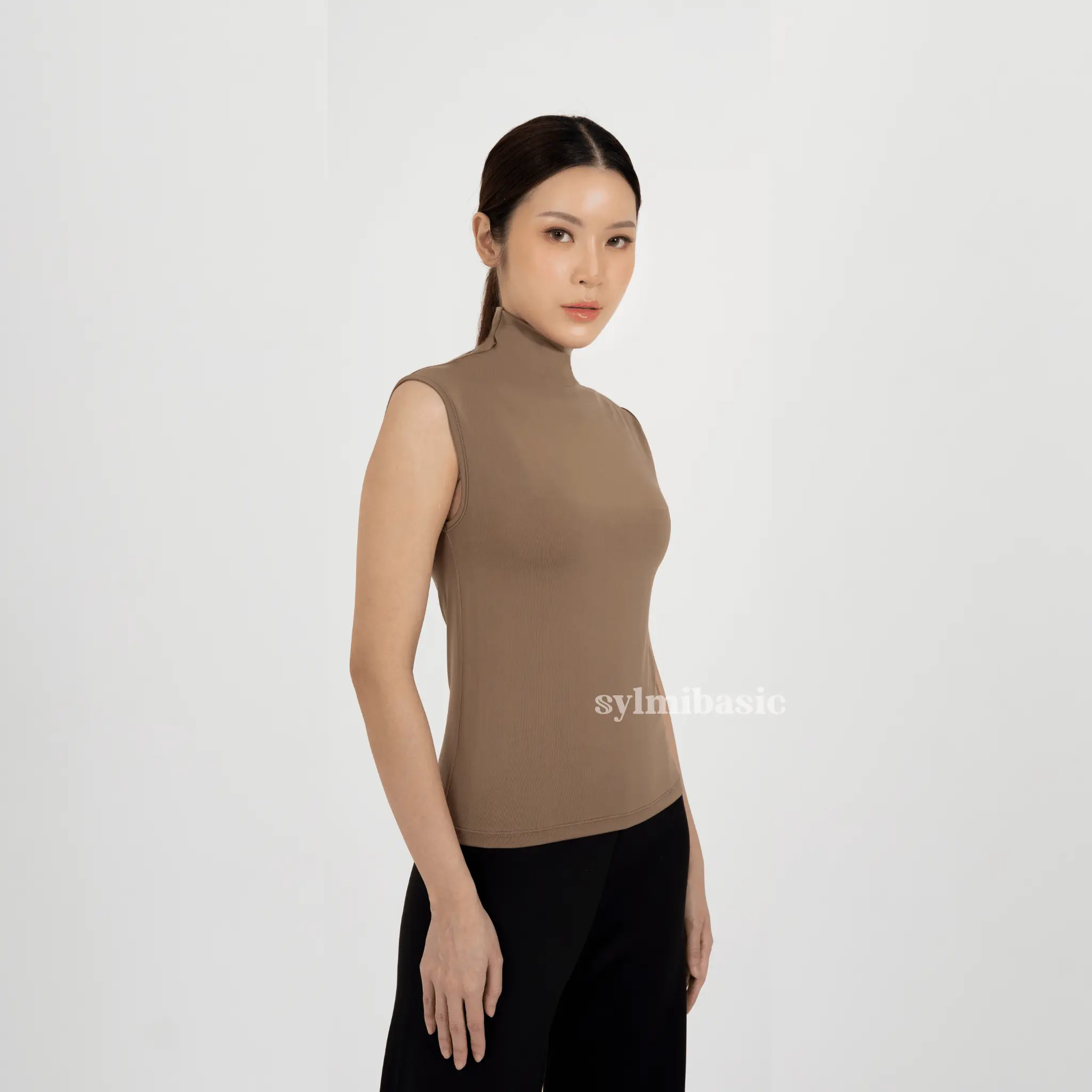Sleeveless Cooltech by Sylmibasic