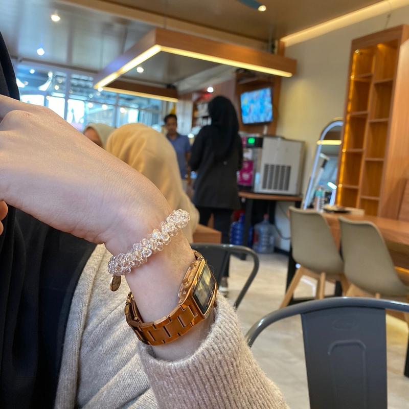 Gelang aksen kristal tampa inisial Huruf 6