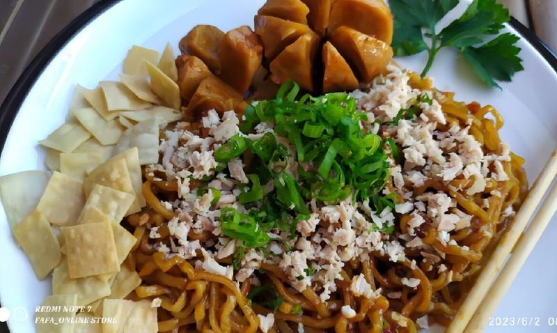 Product Introduction of MI JEBEW komplit Instant Toping Bakso Mie Pedas 20