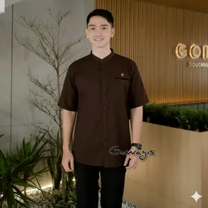 Kemeja Warna Coklat Mahogany Lengan Pendek Size Dewasa M-L-XL-XXL Terbaru 2026 Best seller | Kemeja koko kerah sanghai full kancing aktif lengan pendek perhiasan tubuh