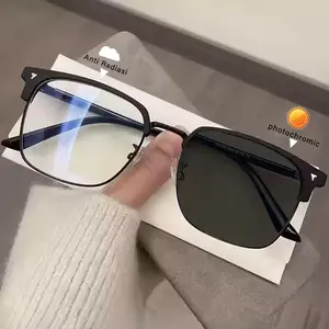 Kacamata Anti Cahaya Biru Photochromic Baru Kacamata Anti Radiasi Fashion Wanita Alis Setengah Tepi Retro Pria