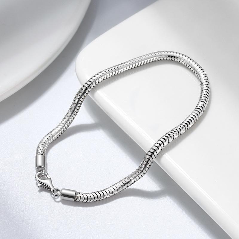 Product Introduction of Gelang Tangan Lelaki dan Wanita, Bahan Keluli Titanium, Rekaan Bergaya, Gaya Hip-hop, Mudah dan Mendominasi, Reka Bentuk Tulang Ular 7