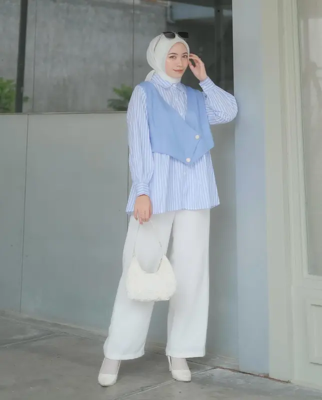 Inara Blouse Salur Vest Wanita Terbaru Kekinian Bahan Katun Mix Shakila Atasan Nyaman 4