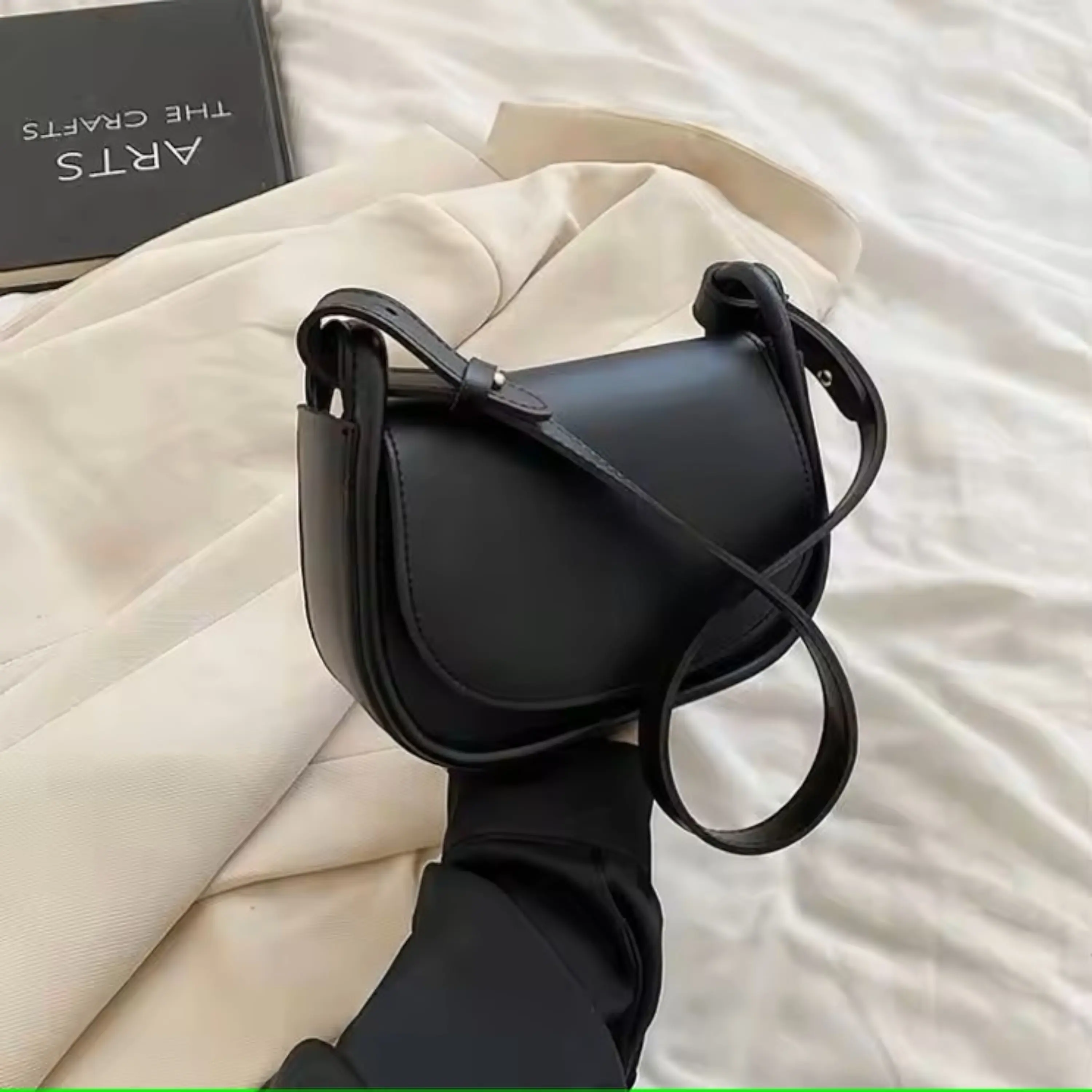 Tas Selempang Wanita Kekinian LANY Minibag  slingbag Muat HP Bahan Kulit Sintetis Tebal Tidak Kaku