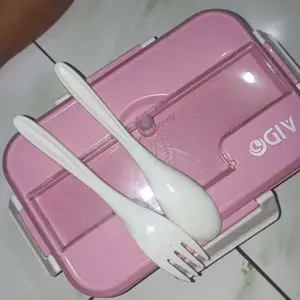 URBIQUE - Lunch Box Set Kotak Makan Bekal 1L Free sendok garpu set 31003 NO BOX