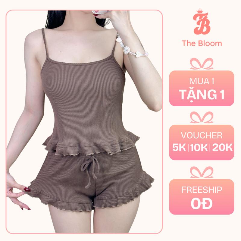  THE BLOOM  TẶNG KẸP TÓC  Set Bộ Đồ Ngủ Nữ Áo 2 Dây Viền Bèo Dáng Ôm Và Quần Đùi Dáng Ngắn Viền Bèo Xinh Xắn Chất Gân Len Đũa Set Mặc Ngủ Nữ Mùa Hè Quyến Rũ - SE056 