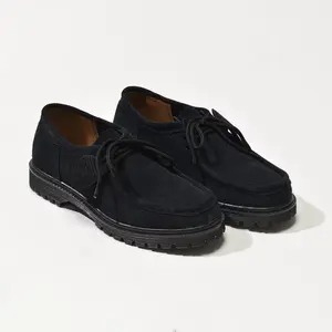 Chungky Sepatu Casual Pria Full Black Wallabee Clark Kasual dengan Desain Suede dan Tali Pengikat Hitam
