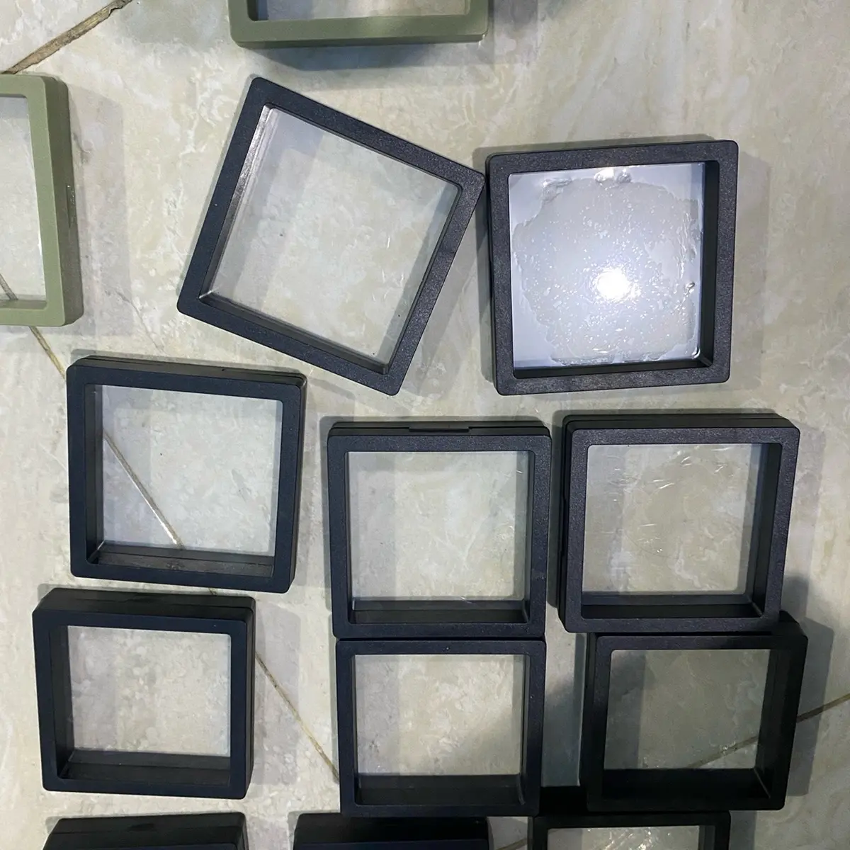 Kotak Gelang isi 2 Pcs motif warna