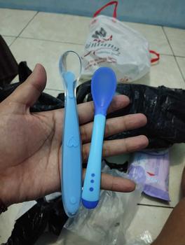 Product Review of BAMBINO alat makan bayi mpasi Sendok temperature change color dan garpu makan bayi Merah from v**i e**a 0