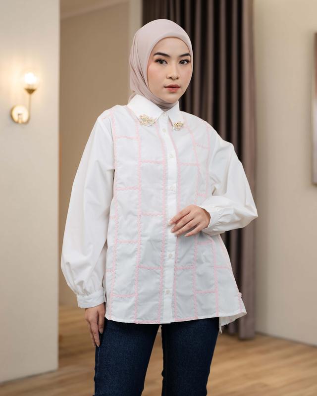 Mayoutfit Zeeva Shirt | Kemeja Poplin Wanita Detail Renda Bordir 5