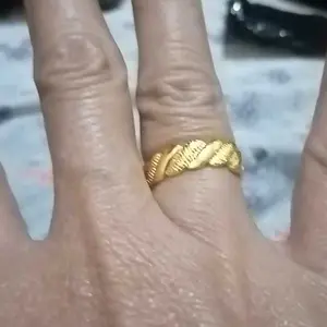 Cincin titanium gold motif dobel rantai warna emas 24 k anti luntur