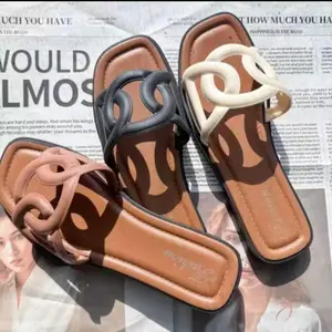 Sandal Wanita Flat Slip On Motif Rantai Mewah Anti Selip Nyaman untuk Pantai & Sehari-hari