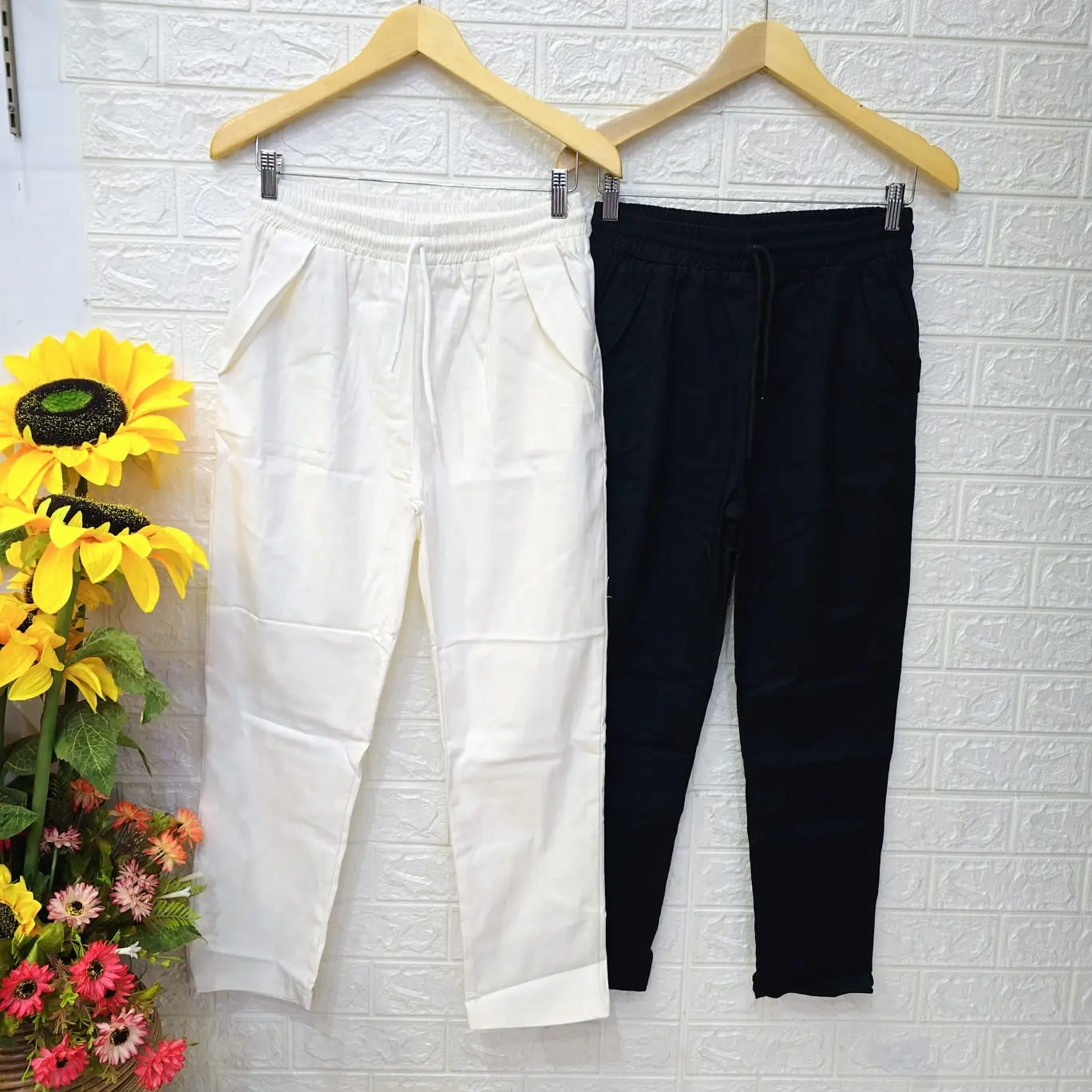 Celana Baggy Pants MH khusus Putih Dan Hitam Panjang Katun Wanita