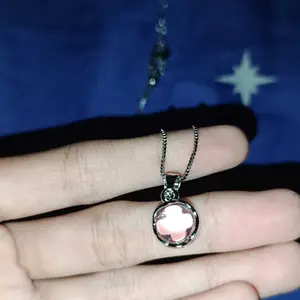 Kalung Liontin Batu Kucing Bulat dari Kalsedon Putih - Aksesoris Leher Trendi untuk Wanita