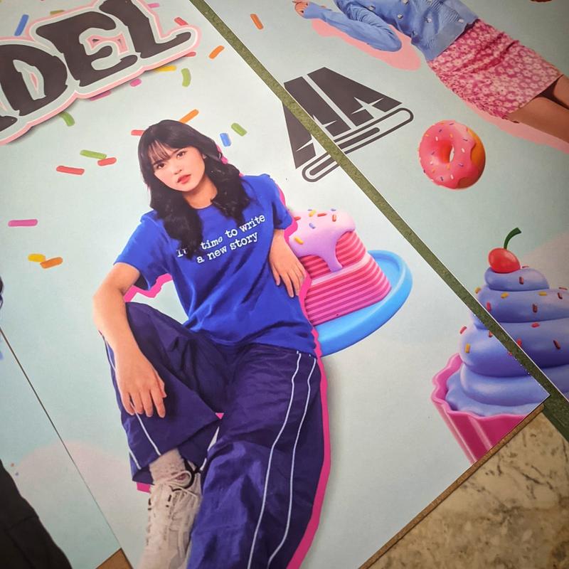 Poster Dinding JKT 48 5 set - Dekorasi Kamar - Poster JKT48 - Hiasan Dinding - Wall Dekor - Aesthetic poster  kayu Gantungan Besi Paku kamar tidur seni moder poster & produk cetak 5
