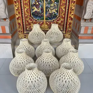 Kap Lampu Rotan Kerajinan Diameter 30cm Tinggi 35cm Hiasan Rumah Unik