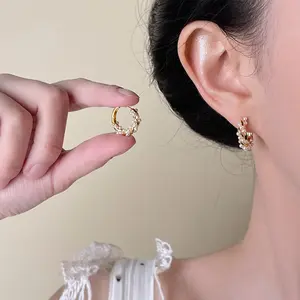COD Anting-Anting Wanita Korean Style Mutiara New Hoop Earring For Women Gifts Jewelry Women's Accessories R073