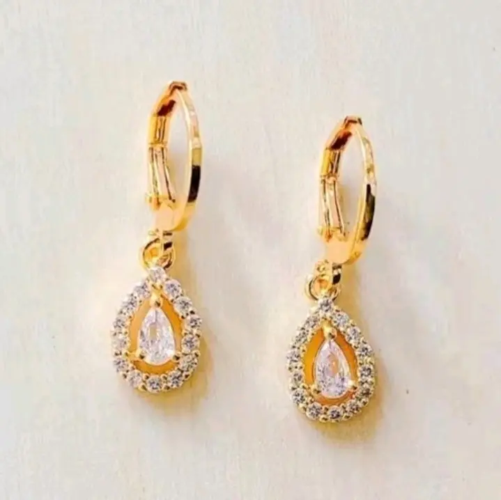 Anting klip tintanium gold perhiasan wanita anti luntur Elegan Emas Earrings