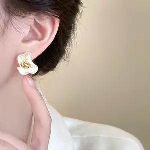 Anting Pin Kelopak Perak Kelopak Putih untuk Anting Paduan Tidak Beraturan Siswa Wanita Earrings Y672