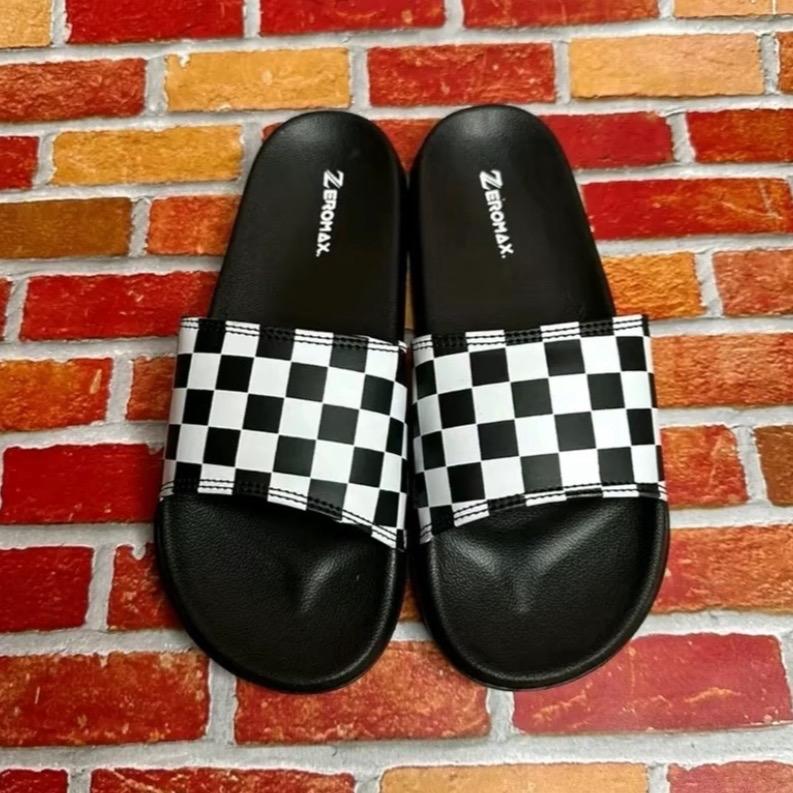 Sandal Slop motif catur fulblack Pria Wanita Sendal Slide Premium Cowo Cewe antiselip korea 4