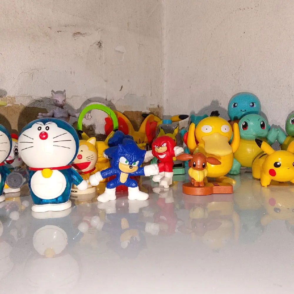 mainan  McD,Disney, hotwelss dan masih banyak